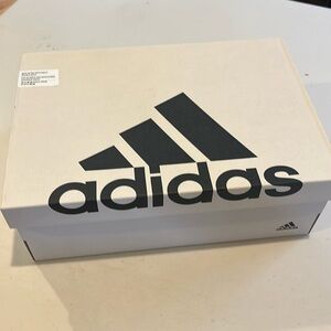 Adidas - empty shoe box - sneaker box